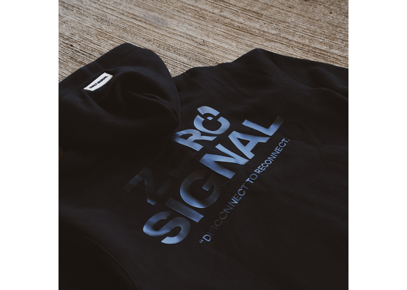ZERO SIGNAL ZIP-UP HOODIE BLACK